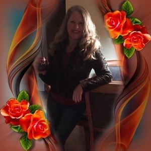 Meet your Posher, Lucy